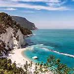 Apartman Tra Gli Olivi E La Riviera Del Conero Numana
