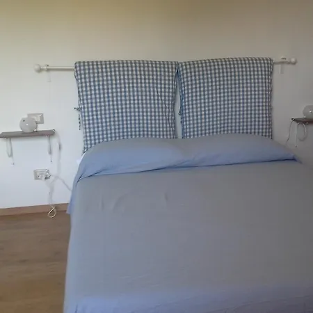 Tra Gli Olivi E La Riviera Del Conero Numana